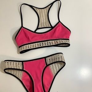VS crochet race back wide band bikini Size XS EUC
